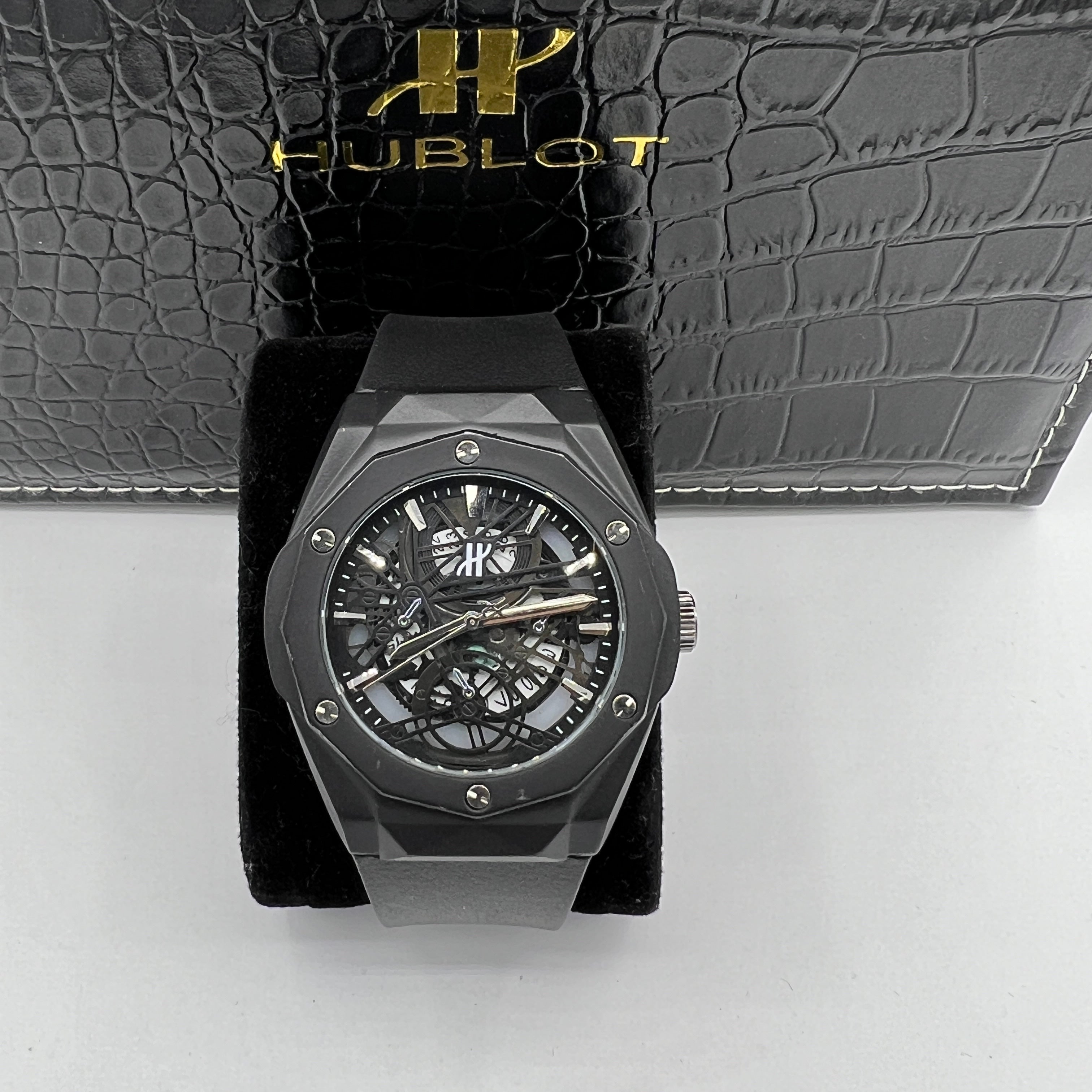 HUB DIAMOND CUT WATCH