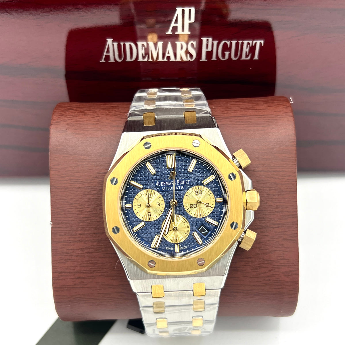 A-P MASTER PLUS WATCH AUTOMATIC