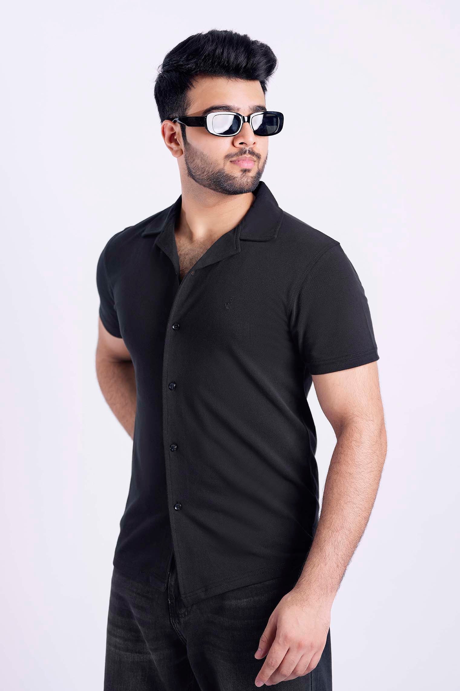 Blackish button polo shirt