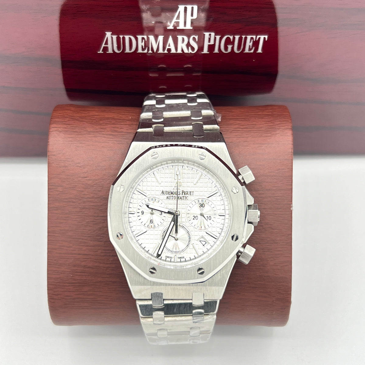 A-P MASTER PLUS WATCH AUTOMATIC