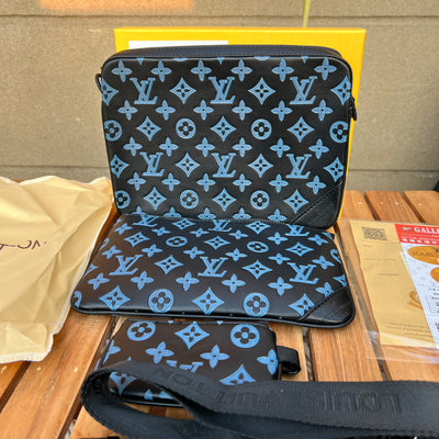 L-v Trio Shoulder Bag with box